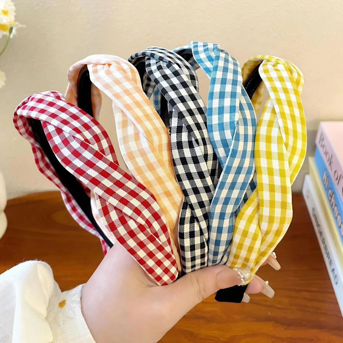 Plaid Girly Headband with Non-Slip Teeth – Crown-Lifting Toothed Hair Hoop, Versatile Going-Out Hair Accessory for Women